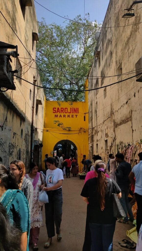 sarojini market, delhi, india